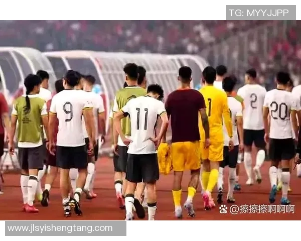 北京足球队实力之争引发热议球迷观点各异分析深刻